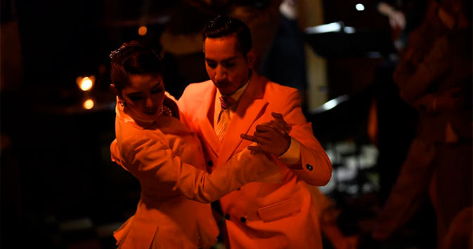 Bar Sur: El Corazón del Tango en San Telmo